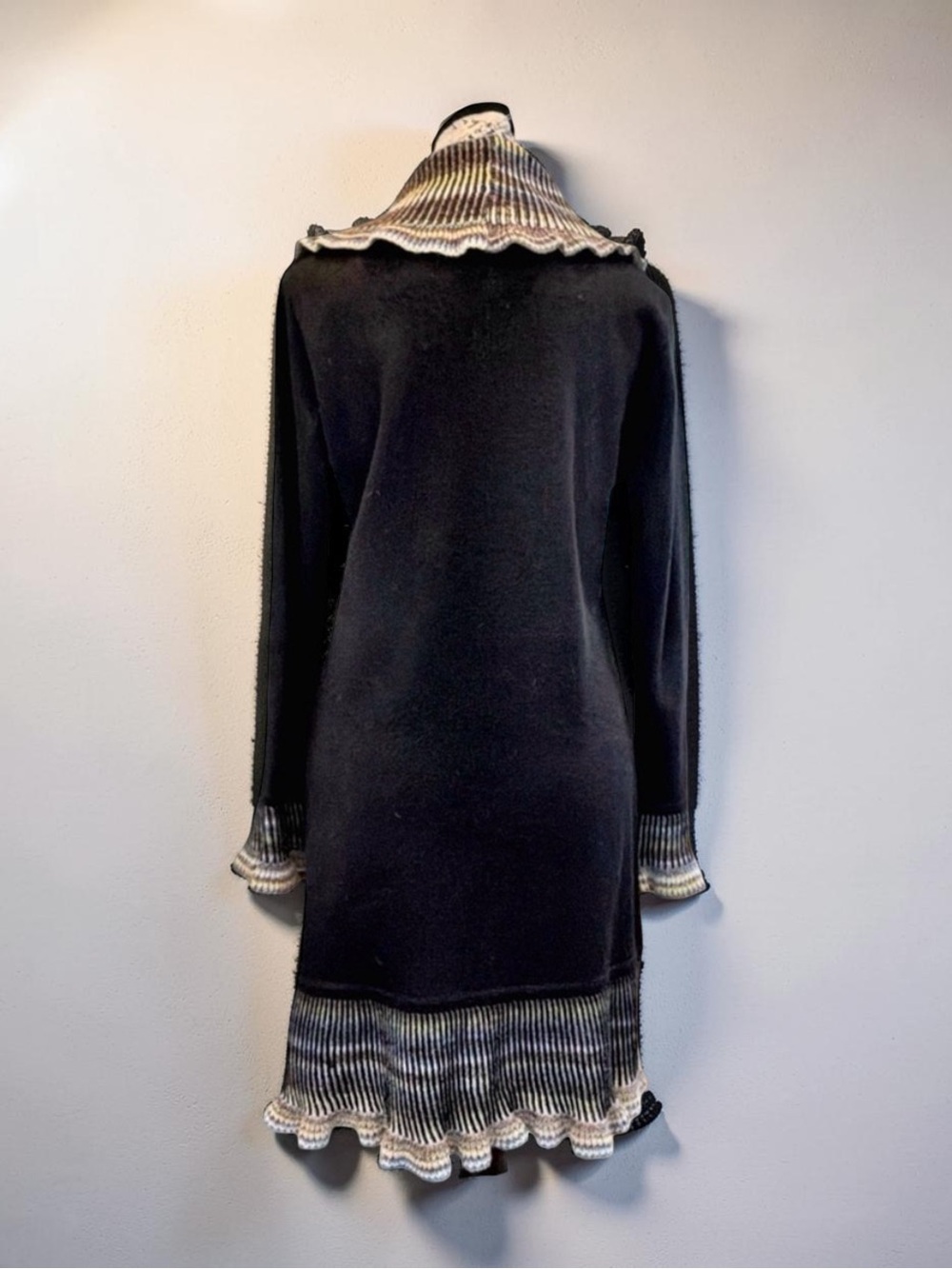 ANGEN Merino Wool Ruffle Shawl Collar Cardigan | Small | Multicolor Trim | Italy - Picture 4 of 14